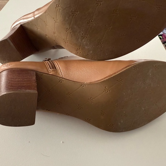 Jack Rogers Scalloped Tan Leather Ankle Booties - Picture 4 of 5